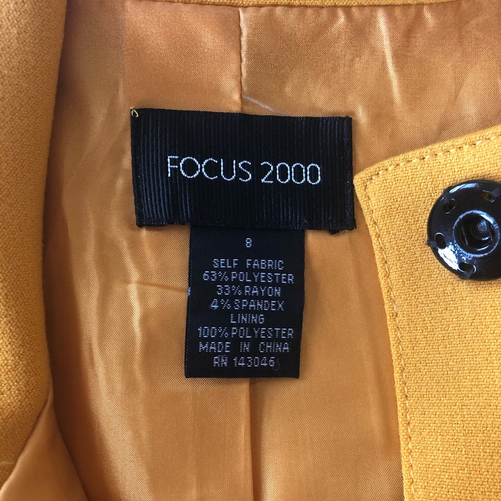 Gold Jacket - Picture 3 of 6
